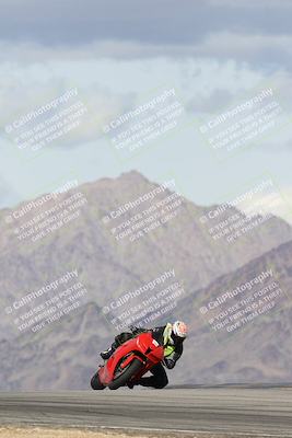 media/Nov-16-2025-Race Pace (Sun) [[8c5fa54630]]/Verified Riders/5-Turn 9 (1135am)/